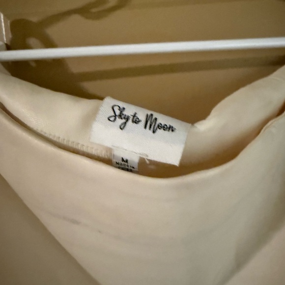 Cream Mini Skirt - Picture 3 of 3